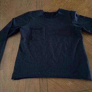 Isda & Co black long sleeve raw roll hem heavy cotton pocket T-shirt large